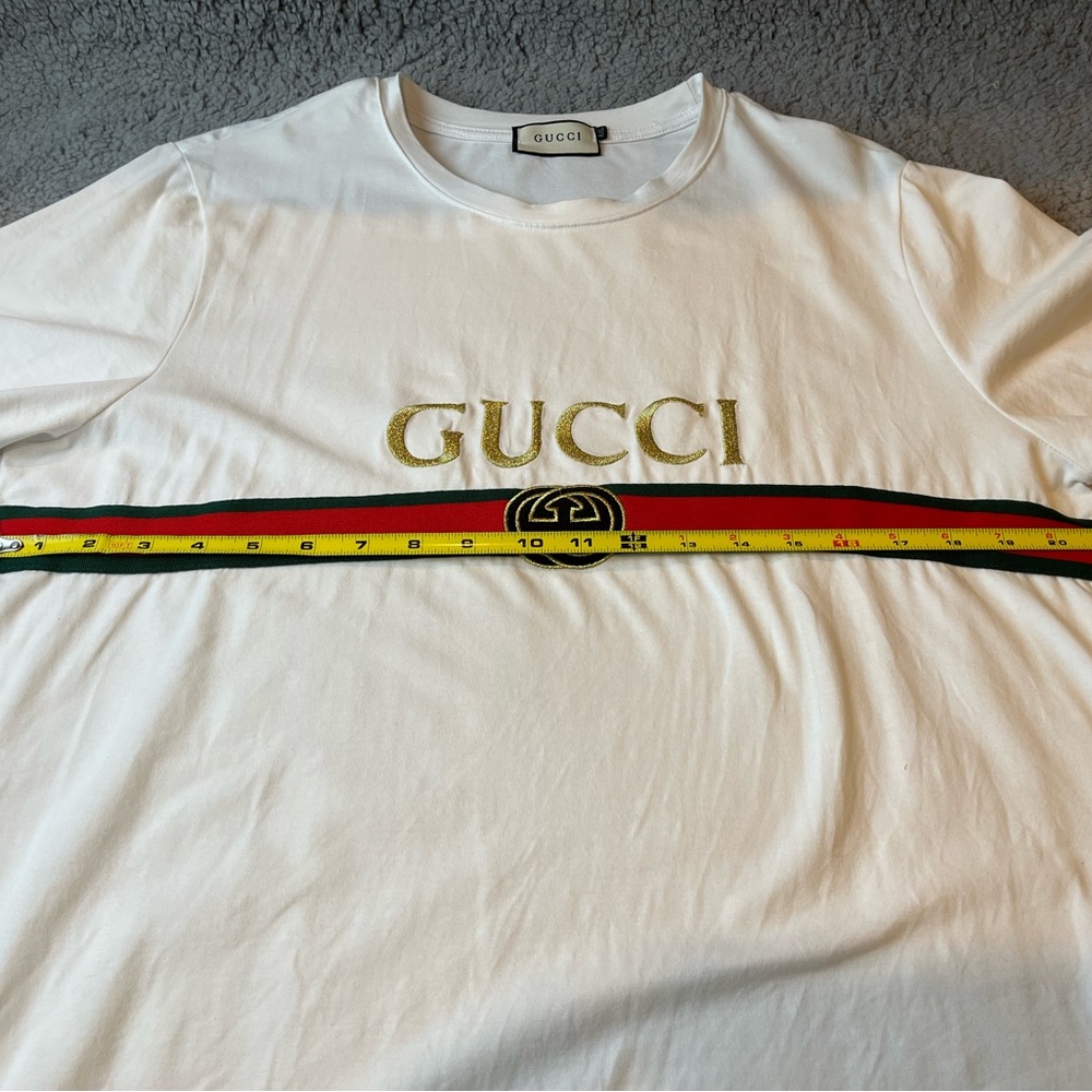 Gucci White Unisex Embroidered T-Shirt & Shorts matching Set ( BOTH PIECES) - Picture 4 of 15